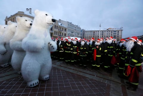 Desfile de Año Nuevo en el centro de Minsk, Bielorrusia.