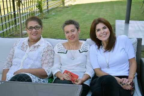 01012020 JARDINERAS.  Noemí, Lupita y Mary Cruz.