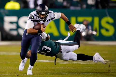 Seattle vencen a Filadelfia en la ronda de comodines