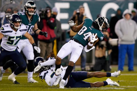 Seattle vencen a Filadelfia en la ronda de comodines