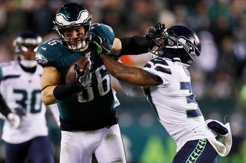 Seattle vencen a Filadelfia en la ronda de comodines