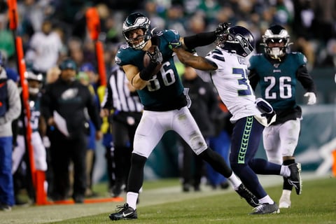 Seattle vencen a Filadelfia en la ronda de comodines