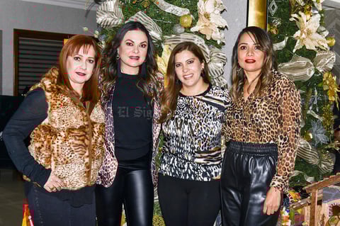 Claudia, Susy, Marce y Lupita.