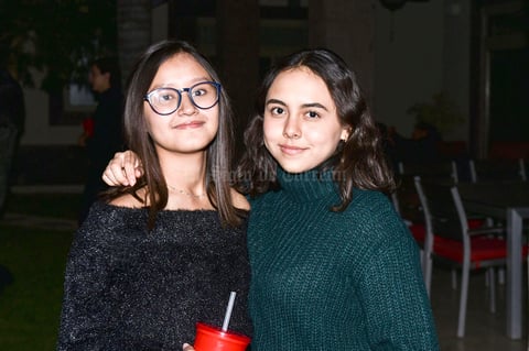Valeria y Andrea.