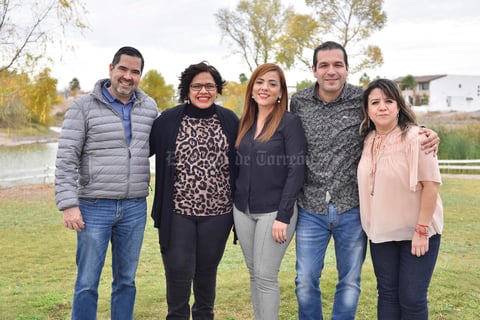Osvaldo, Sofía, Ana Isabel , Luis Antonio y Rosa