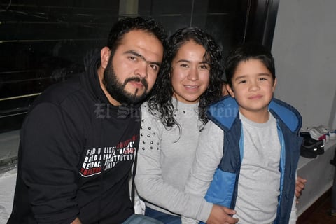 08012020 Ricardo, Elizabeth y Daniel.