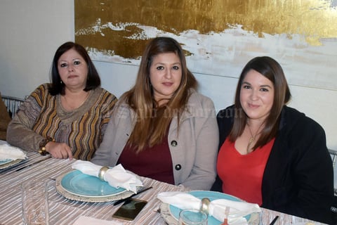 09012020 Tere, Erika y Valeria.