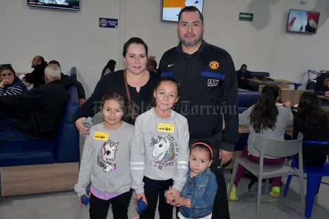 09012020 Jazmín, Sara, Sofía, Samantha y Adrián.