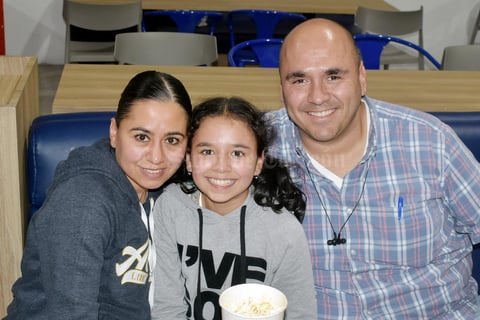 09012020 Karina, Acary y Francisco.