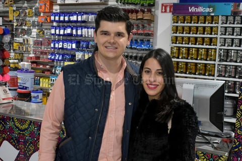 13012020 EN UNA INAUGURACIóN.  Francisco y Lucía.