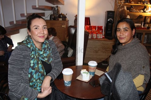 En el café