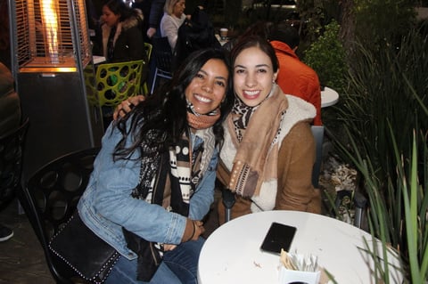 En el café