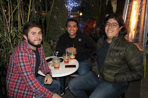 En el café
