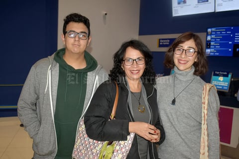 15012020 Emmanuel, Marina y Clara.