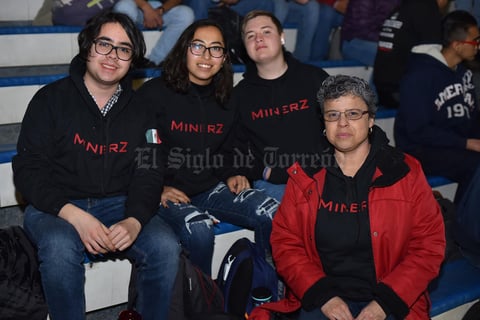 16012020 EVENTO DE ROBóTICA.  Daniel, Fer, Bernardo y Violeta.