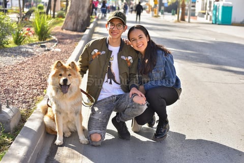 14012020 Alex, Dany y su mascota Molly.