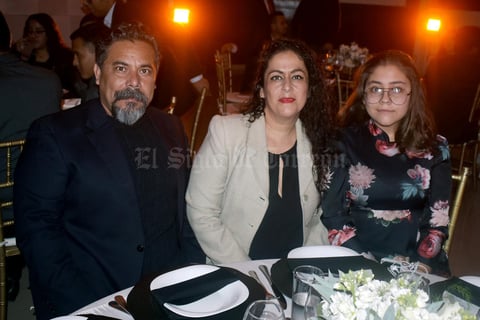 21012020 Raúl, Marina y Constanza.