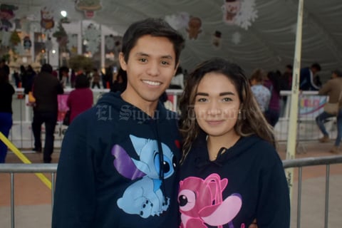 21012020 EN PLAZA MAYOR.  Luis y Layla.