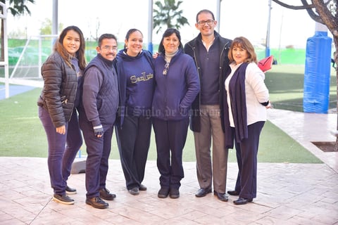 Prisma, Juan , Paty, Mirna, Enrique y Mónica