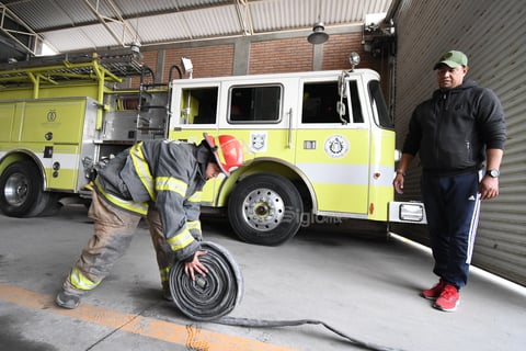 Alma dice no tener miedo, sino todo lo contrario: tiene seguridad y mucha confianza para poder responder a las alarmas por incendios y otras llamadas de emergencia.
