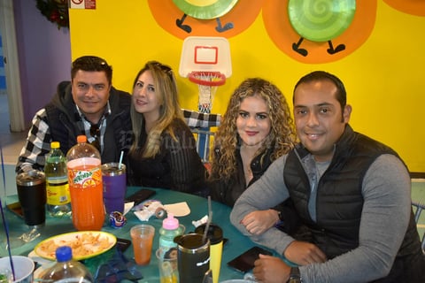 22012020 Carlos, Laura, Mariana y Fer.