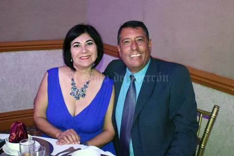 24012020 GOZAN DE FIESTA EN PAREJA . Dora y Carlos