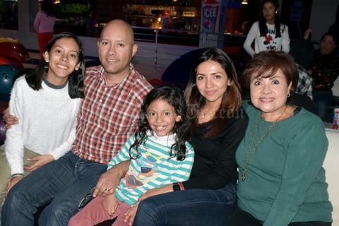 27012020 Sofía, Leonardo, Sara, Jessica y Adriana.