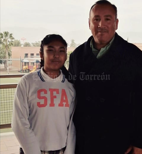 26012020 LOGROS ACADéMICOS.  Paola Margarita Márquez Serrano y su Profesor Stewart, de la Secundaria #4 de San Joaquín con dedicación y esfuerzo y apoyo de SNTE y SEP, han logrado llegar a la última etapa del concurso para representar a México en las Olimpiadas de Matemáticas de conocimiento en Europa, país por confirmar.