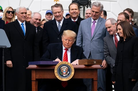 La firma permite su implementación en Estados Unidos.