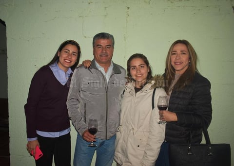 29012020 Andrea, Carlos, Carla y Rocío.