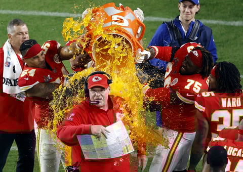 Los Jefes de Kansas City vencen 31-20 a los 49ers de San Francisco en el Super Bowl LIV de la NFL
