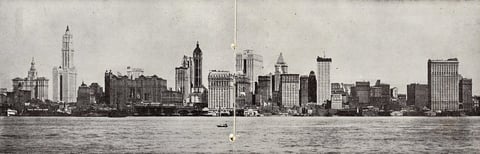 1916. Nace en Nueva York.