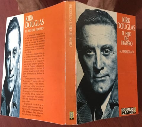 En 1988 lanzó su exitosa autobiografía llamada 'Kirk Douglas: Hijo del Trapero'