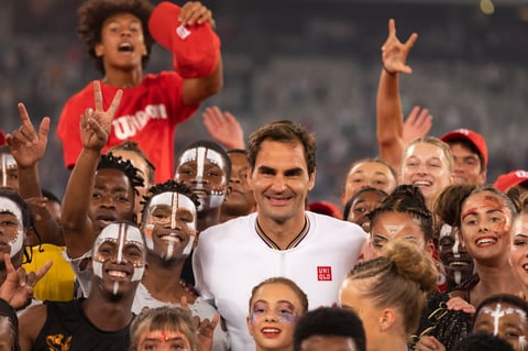 Los tenistas Roger Federer y Rafaél Nadal jugaron un duelo de exhibición en beneficio por África donde participó Bill Gates
