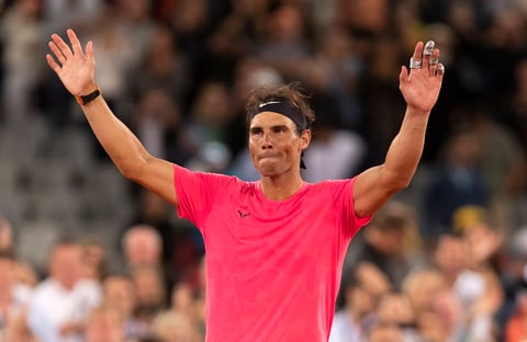 Los tenistas Roger Federer y Rafaél Nadal jugaron un duelo de exhibición en beneficio por África donde participó Bill Gates