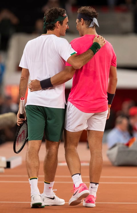 Los tenistas Roger Federer y Rafaél Nadal jugaron un duelo de exhibición en beneficio por África donde participó Bill Gates