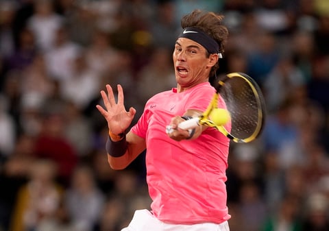 Los tenistas Roger Federer y Rafaél Nadal jugaron un duelo de exhibición en beneficio por África donde participó Bill Gates