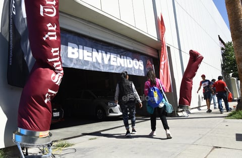 Se dieron cita en las instalaciones de esta casa editora.