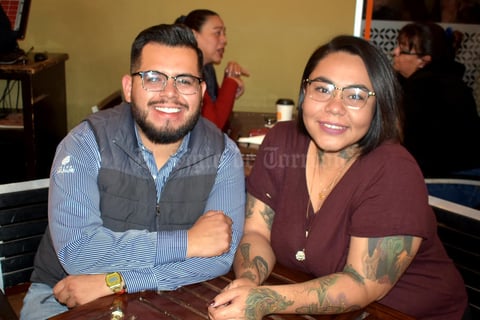 10022020 LA PASAN GENIAL.  Miguel y Lore.