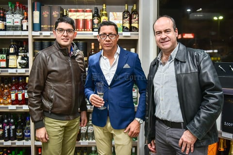 Eduardo Vazquez,Jesus Dena y Carlos Fernandez.