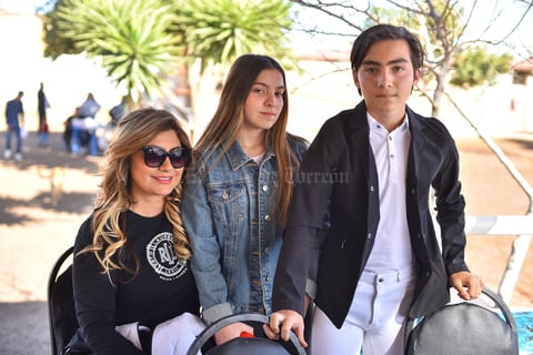 Fabiola, Carmen y Manuel