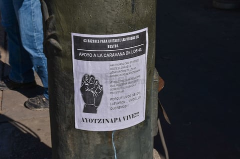 Este día una caravana arribó a Durango, donde se manifestaron de manera pacífica en la Plaza de Armas.