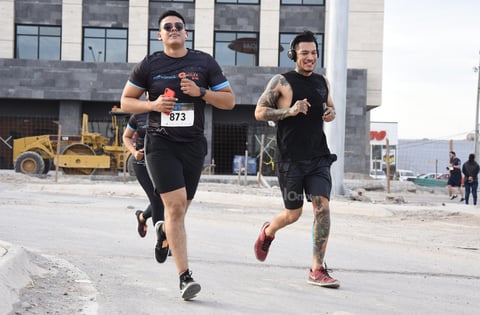 Para los de 5 K, a las 8 de la mañana, hicieron lo propio en la Escuela Carlos Pereyra.