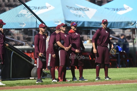 Reportan lanzadores y cátchers al Estadio Revolución 