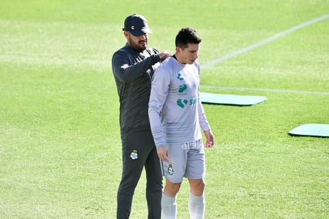 Erick Sotomayor Ruiz


 Entrenamiento Santos