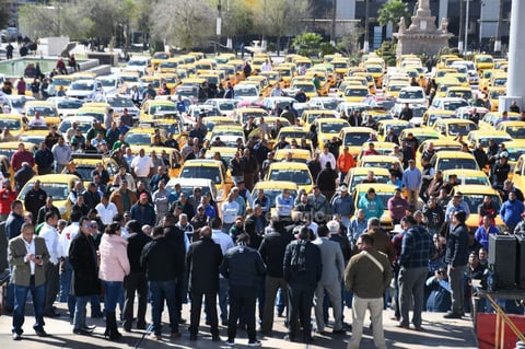 Taxistas exigen 'meter en orden' a Uber y DiDi en Torreón
