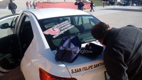 Taxistas exigen 'meter en orden' a Uber y DiDi en Torreón