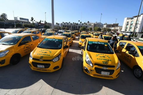 Taxistas exigen 'meter en orden' a Uber y DiDi en Torreón