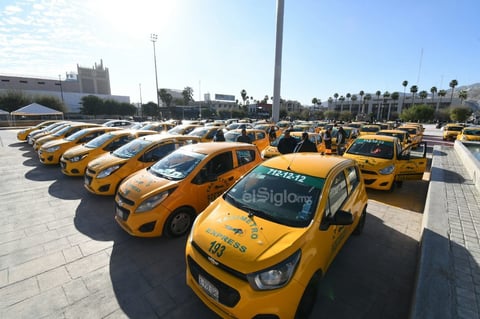 Taxistas exigen 'meter en orden' a Uber y DiDi en Torreón