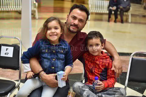 28022020 Héctor, Nathalia e Iker Álvarez.